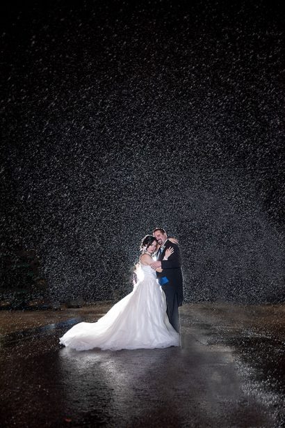 img="wedding photography in the rain by Eric Wyatt photography"
