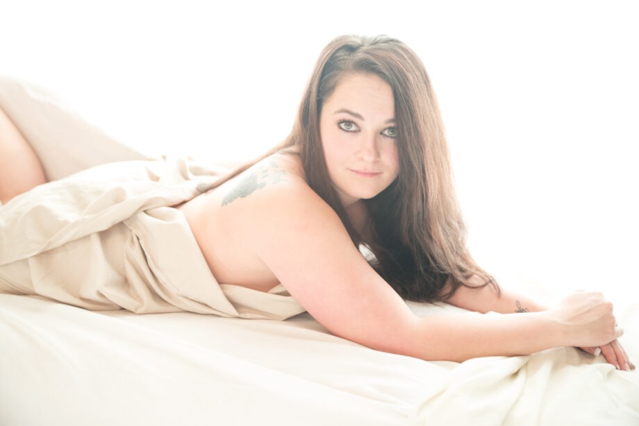 img="classy boudoir by Eric Wyatt"