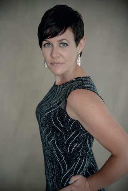 img="women's portrait photography by Eric Wyatt"