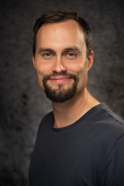 img="headshot photography by Eric Wyatt"