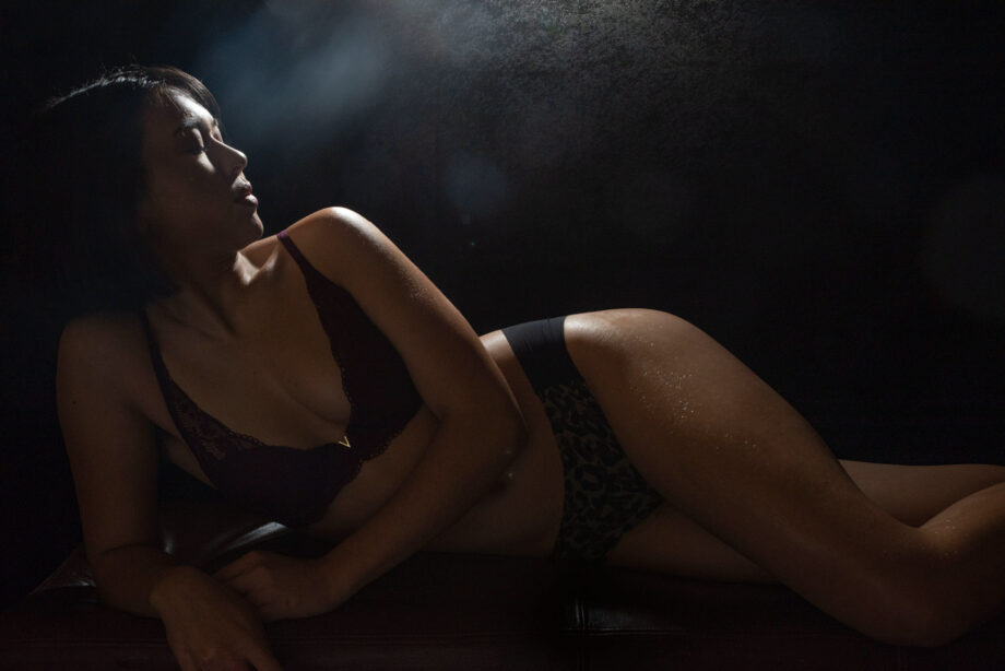 img="elegant bodyscape photography by Eric Wyatt"