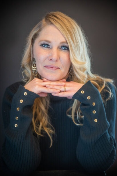 img="women's photography by Eric Wyatt"