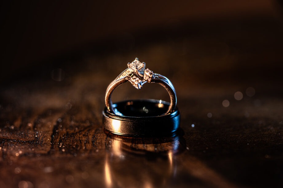 img="wedding rings by Eric Wyatt Photography"