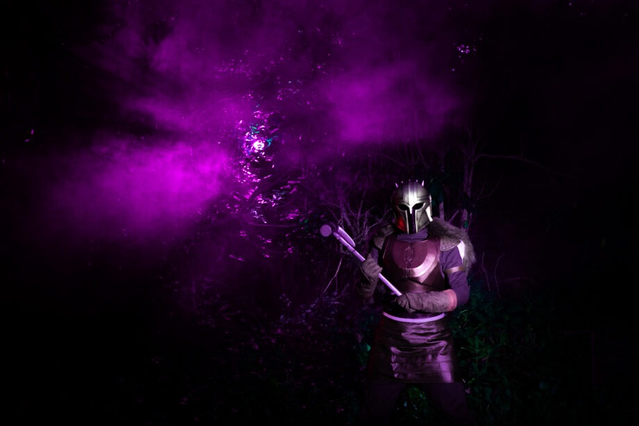 img="Mandalorian cosplay with Blue-Egg-Adventures and Eric Wyatt Photography"