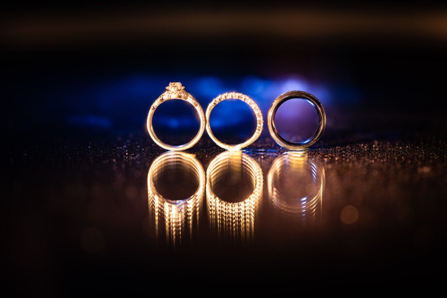 img="wedding rings by Eric Wyatt Photography"