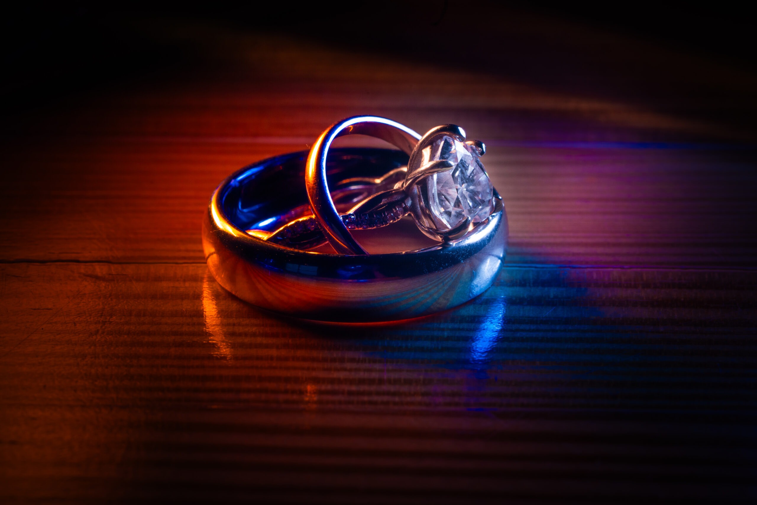 img="wedding rings by Eric Wyatt Photography"
